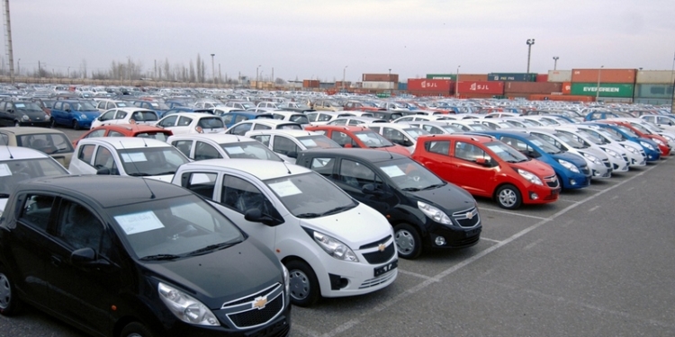 Украина отменила 12,12% спецпошлину на импорт автомобилей из Узбекистана