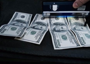 Работника Нацполиции в Волынской области задержали на взятке в 400 долларов