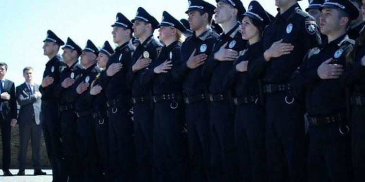 В Запорожье теперь тоже есть патрульная полиция – присягу принимали на Хортице