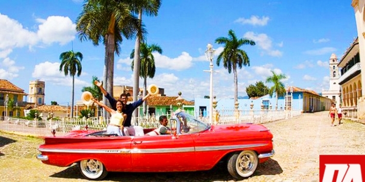 Американские туристы на радостях выпили все пиво на Кубе