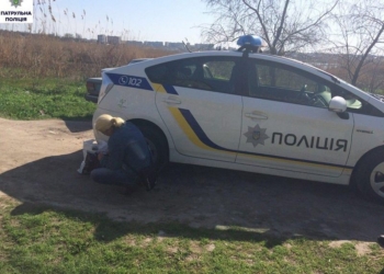 В Николаеве в доме, где никто не жил, трое мужчин устроили наркопритон