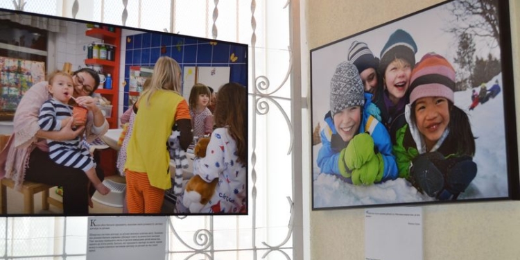 Шведская фотовыставка открыта в николаевской библиотеке для всех желающих