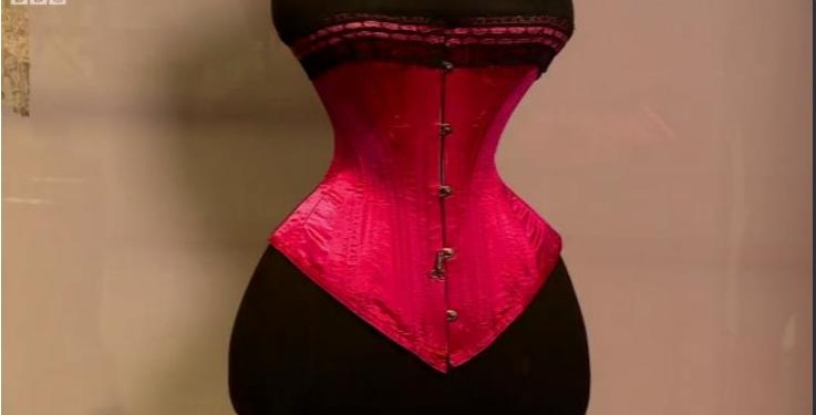 “Раздетые”: в Лондоне показали историю нижнего белья