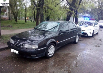 В Николаеве патрульные «засекли» Saab, который разыскивает ГИС соседней области