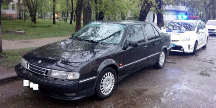 В Николаеве патрульные «засекли» Saab, который разыскивает ГИС соседней области