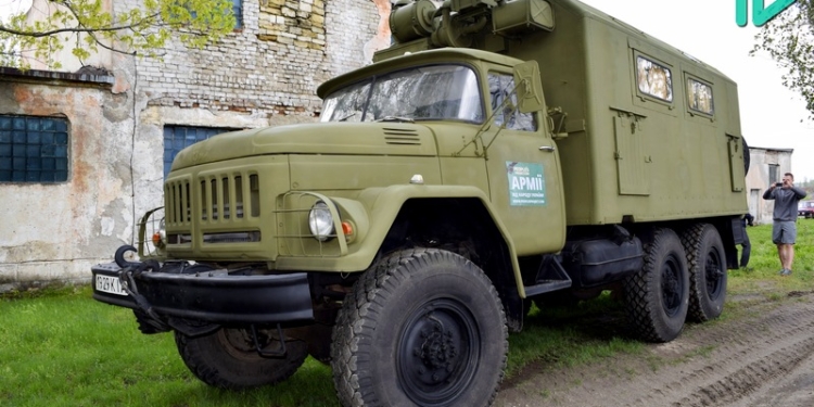 Очень нужная «чертова дюжина»: из Николаева в зону АТО отправился 13-й по счету мобильный прачечный комплекс