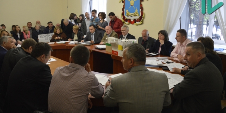 Земельная комиссия Николаевского горсовета не смогла отработать всю повестку дня: после 10 минутного перерыва не оказалось кворума