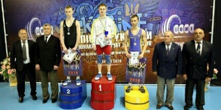 Воспитанники Николаевского высшего училища физкультуры штурмуют спортивные вершины. И не безуспешно