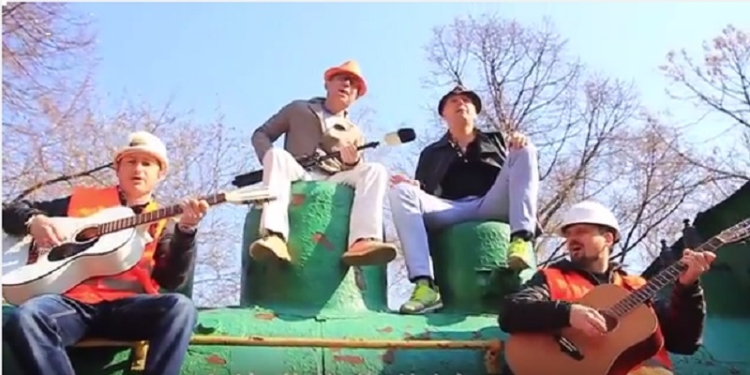 «Постой, паровоз»: «сказочное» поздравление Николаева с 1 апреля