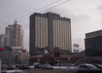 МВД: В Киеве захватили отель “Лыбидь”