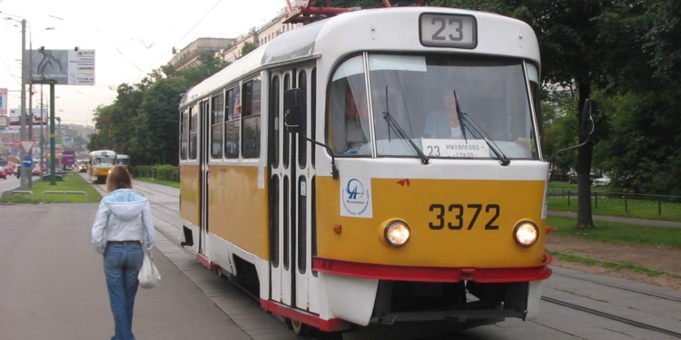 Ливень парализовал Одессу,  вчера там сошли с рельсов два трамвая