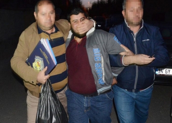 В Турции задержали смертников, готовивших нападение на премьера Давутоглу