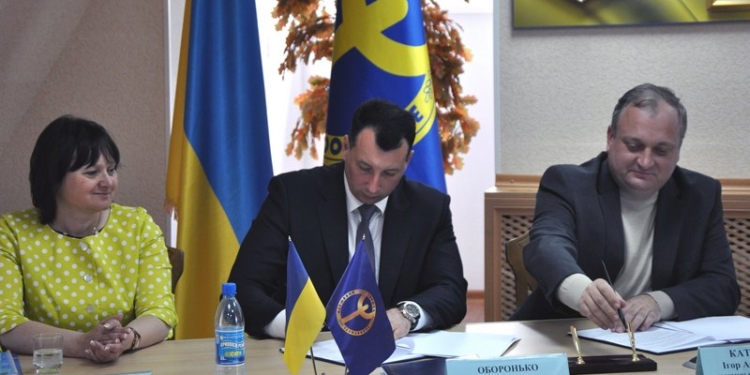 Президент РТПП Николаевской области подписал Меморандум о сотрудничестве с областным центром занятости