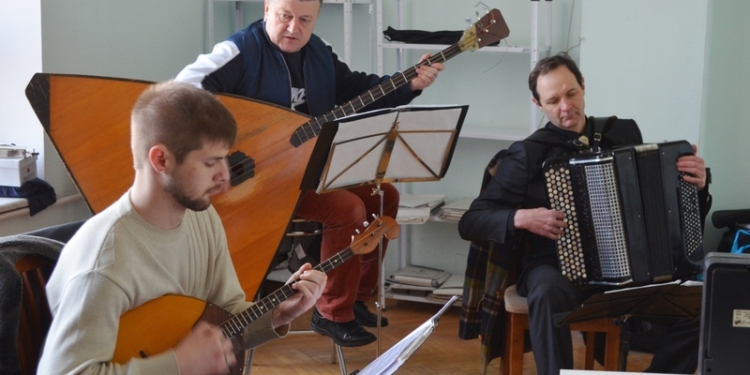 Коллективы Николаевской областной филармонии репетируют во временном «пристанище»