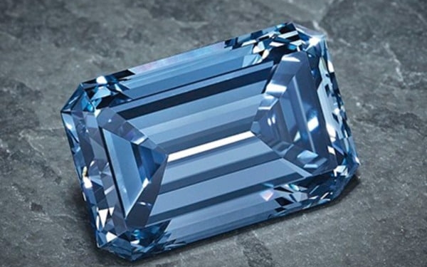 На аукционе Christie’s за $45 млн продадут уникальный бриллиант