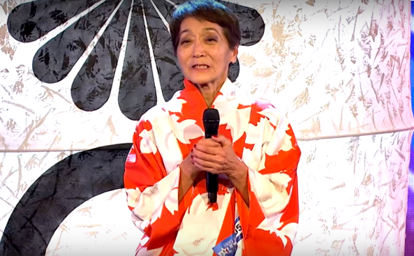 70-летняя японка покорила зрителей танцем на шесте