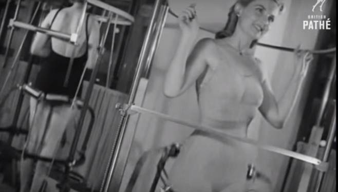 Ретро-фитнес. Тренажеры и массажеры 40-х годов прошлого века – просто великолепны!