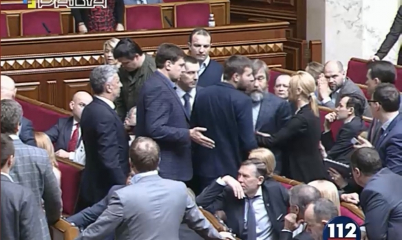 “ОппоБлок” в ВР хочет только досрочных выборов и заявляет о государственном перевороте