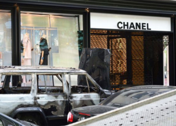 Модное ограбление: в Париже из бутика Chanel вынесли сумки на 360 тысяч евро