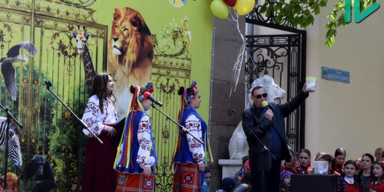 День Земли в Николаевском зоопарке: в рамках акции «Батарейка на утиль» горожане собрали 777 кг батареек