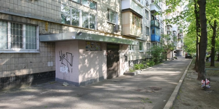 Нацполиция начала расследование гибели политолога – он выпал из окна не своего дома