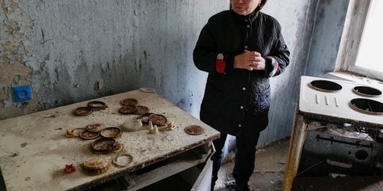 Жители Припяти через 30 лет посетили свои дома