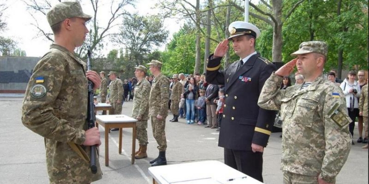 120 курсантов 198-го Учебного центра ВМС ВСУ в Николаеве присягнули на верность украинскому народу