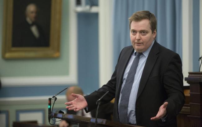 Исландский премьер подал в отставку из-за "панамских бумаг" 1