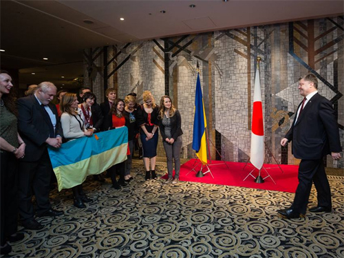 И в Японии живут украинцы. С ними встретился Порошенко