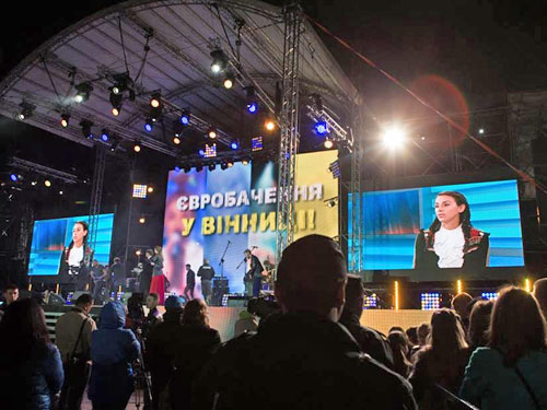 Марина Порошенко призвала украинцев всего мира голосовать за Джамалу