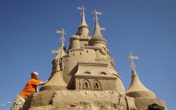 Чудо из песка: фестиваль скульптур в Казахстане