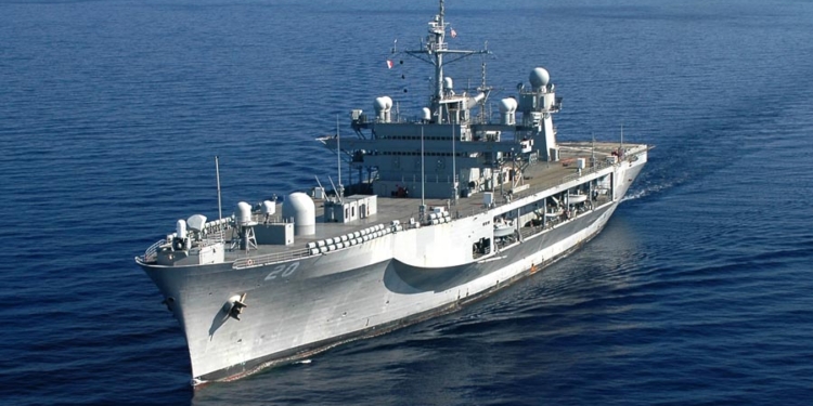 Корабли США задержали иранское судно с оружием для хуситов