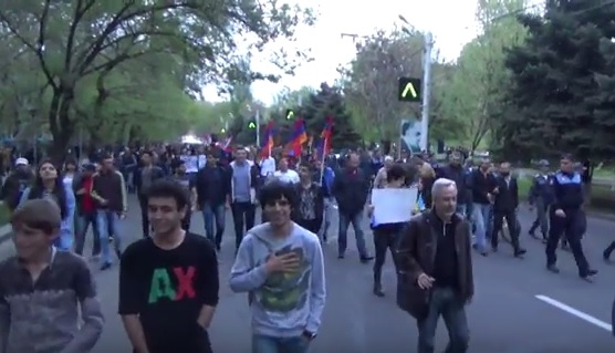 В Армении атаковали посольство России