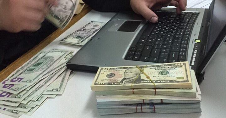 Николаевская таможня пресекла попытку перевозки в Украину незадекларированных валютных средств и промышленных товаров на полмиллиона гривень