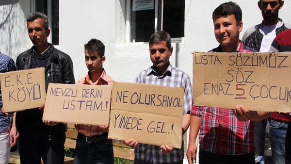 В турецкой деревне одинокие мужчины протестуют, потому что женщины за них не выходят замуж 1