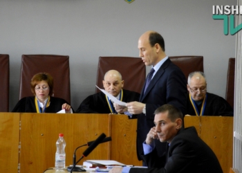 В Николаеве полицейский, обвиняемый в смертельном ДТП, потребовал отвода судьи, который не отпускает его под домашний арест