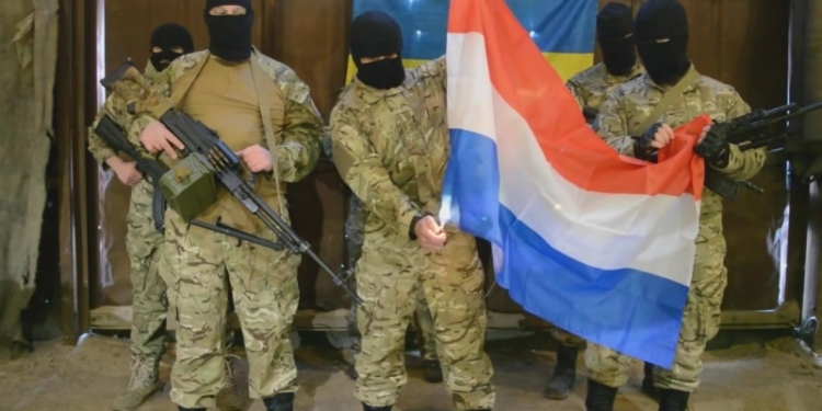 Bellingcat: Видео с «угрозами Азова» Нидерландам создала российская «фабрика троллей»