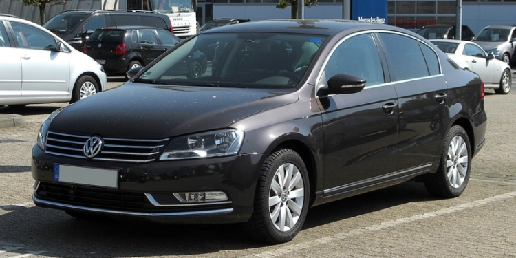 На Мореходной в Николаеве горел «Volkswagen Passat»