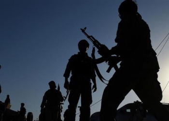 В Новоазовске местные рыбаки пытались утопить боевиков, которые из миномета глушили рыбу