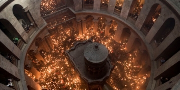 Схождение Благодатного огня в Иерусалиме. Трансляция