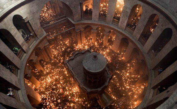 Схождение Благодатного огня в Иерусалиме. Трансляция