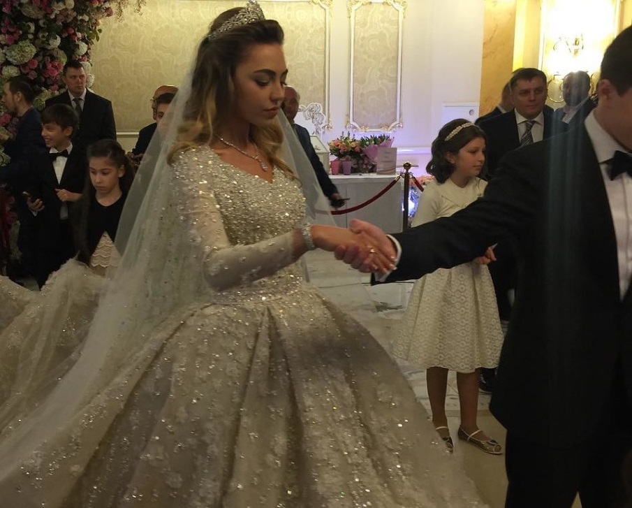 Свадьбу сына нефтемагната РФ Гуцериева оценили в $1 млрд. и назвали самой дорогой в истории 1