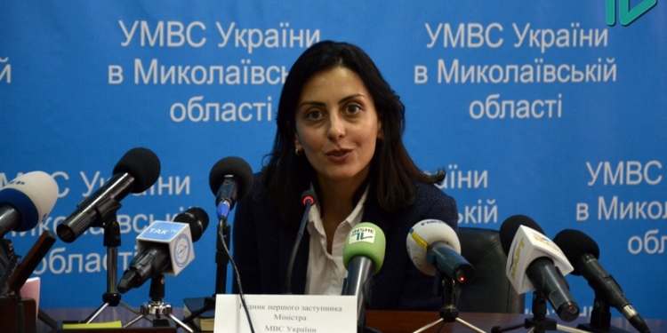 Повышение уровня преступности связано с ростом числа обращений в полицию — Деканоидзе