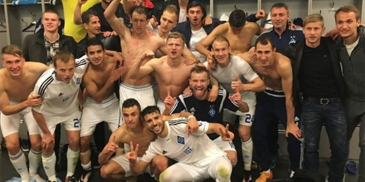Чемпионские фото и видео из раздевалки “динамовцев”
