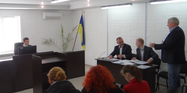 Конфликт интересов: Центральный районный суд г.Николаева рассматривает админпротокол о коррупции депутата из «Оппозиционного блока»