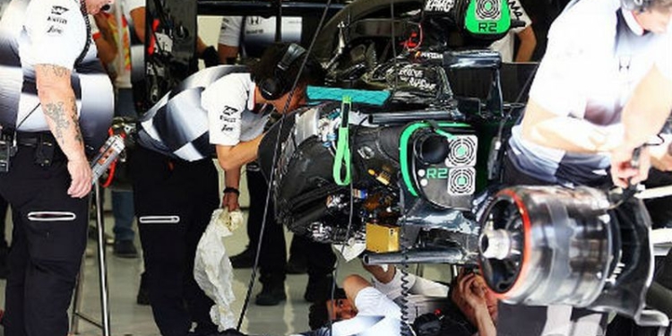 В сезоне-2018 «Формулы-1» количество моторов может сократиться до трех