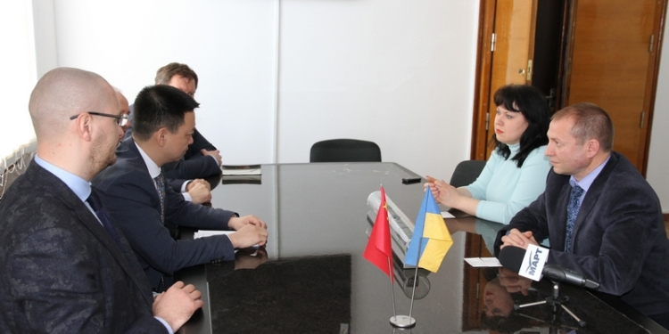 Представитель китайского посольства заглянул в Николаевский горисполком