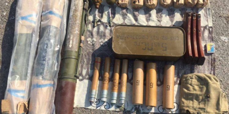 В пригороде Одессы вскрыли еще одну закладку оружия: тайник с гранатометами и гранатами