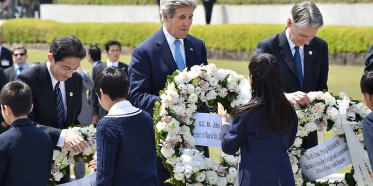 Госсекретарь США Керри впервые посетил Хиросиму