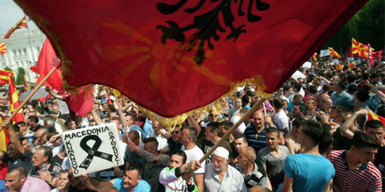 ЕС может ввести санкции в отношении Македонии